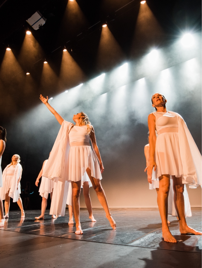 celine_faure_spectacle2@2x
